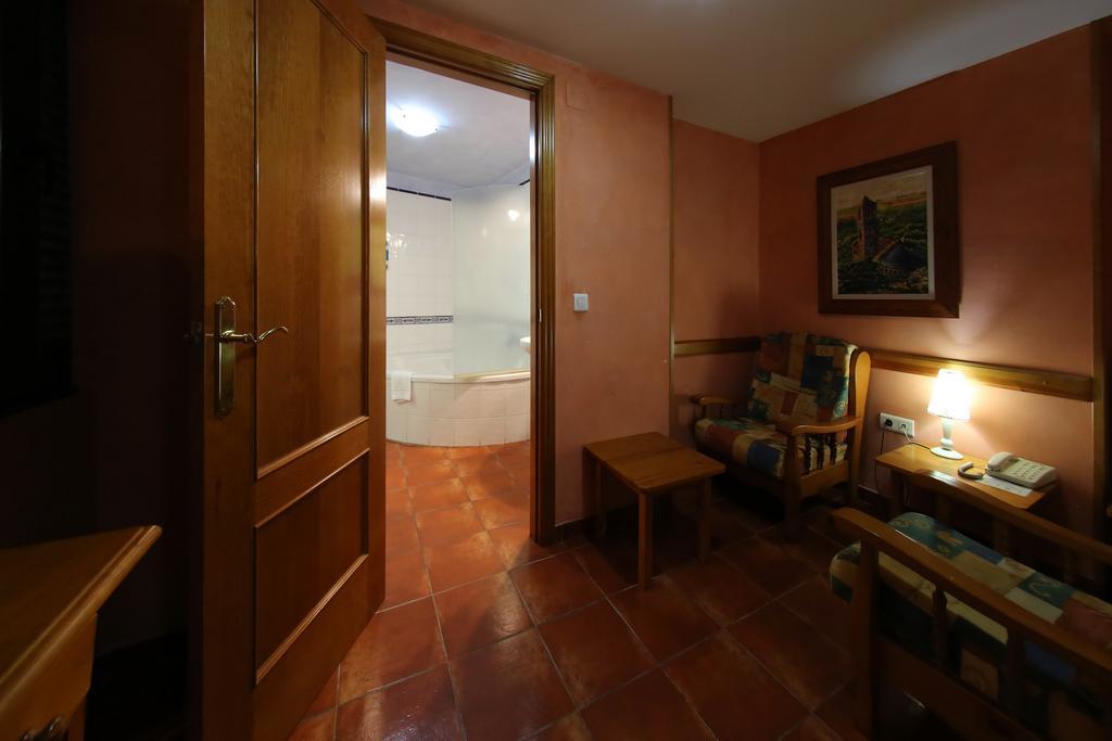 Hotel Rural Ocell Francolí Espluga de Francolí Esterno foto